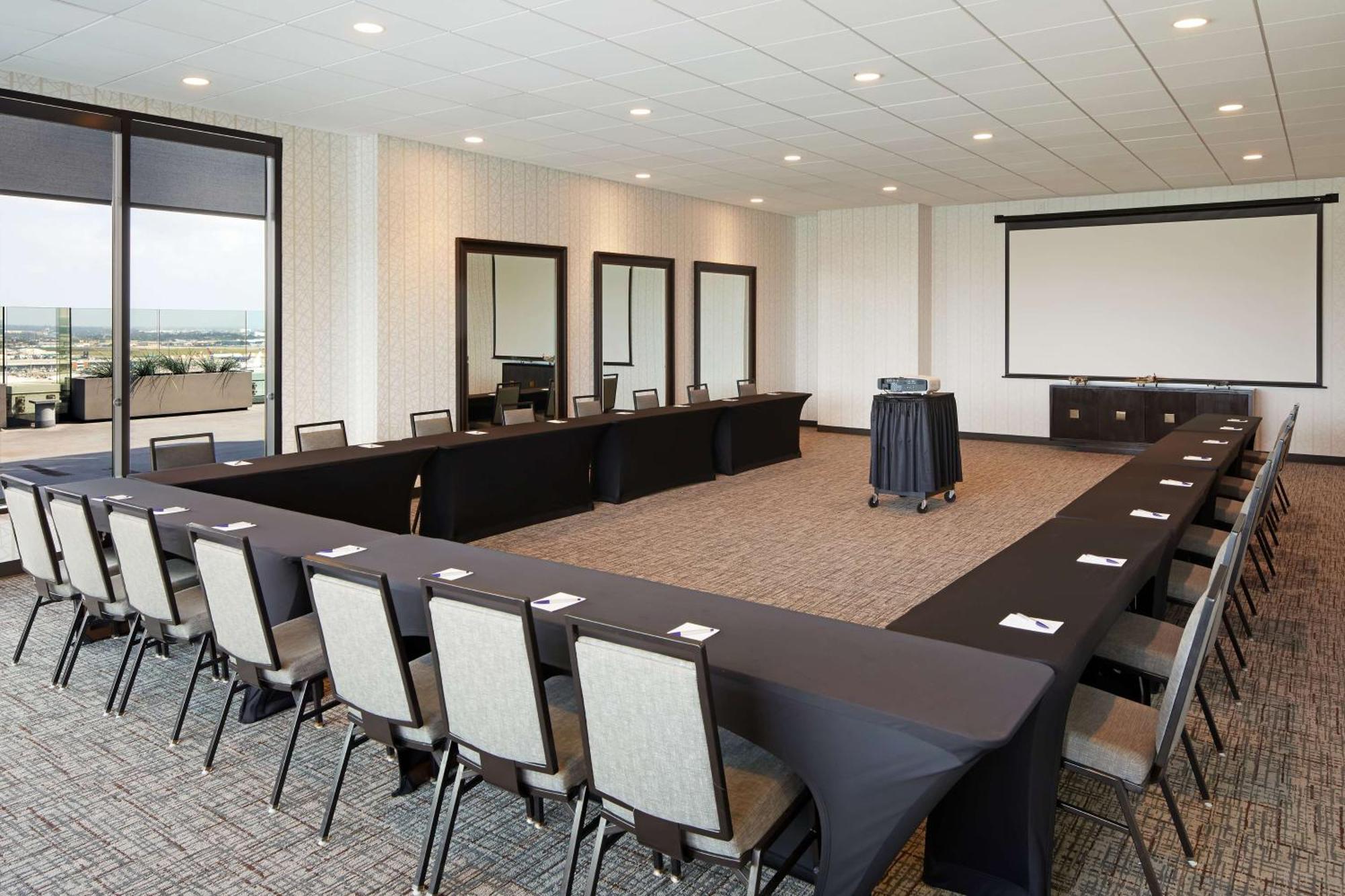 H Angeles, Curio Collection By Hilton Los Angeles