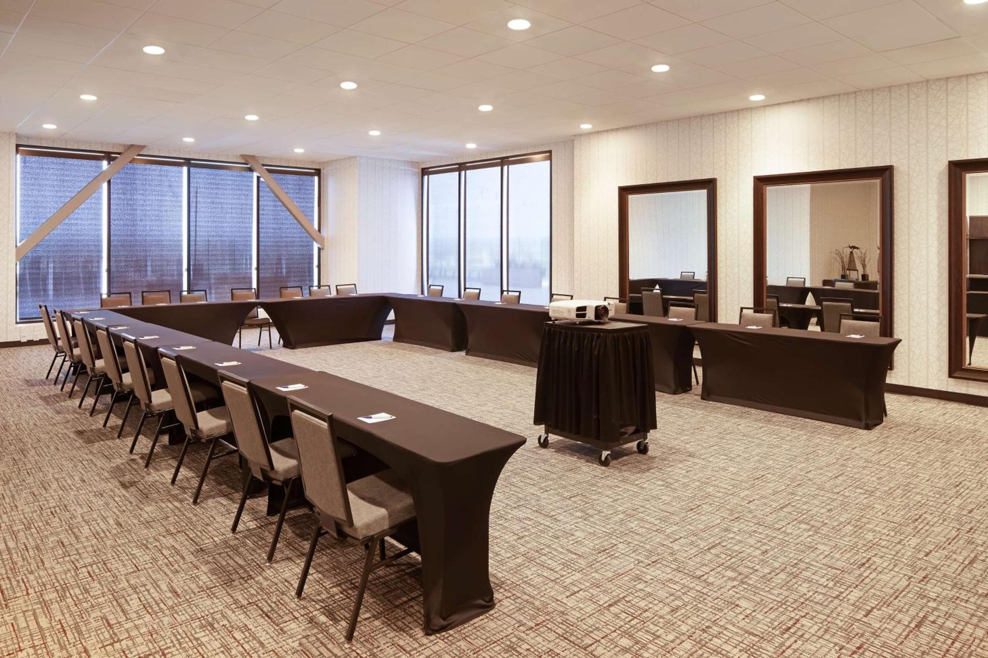 Hotel H Angeles, Curio Collection By Hilton Los Angeles
