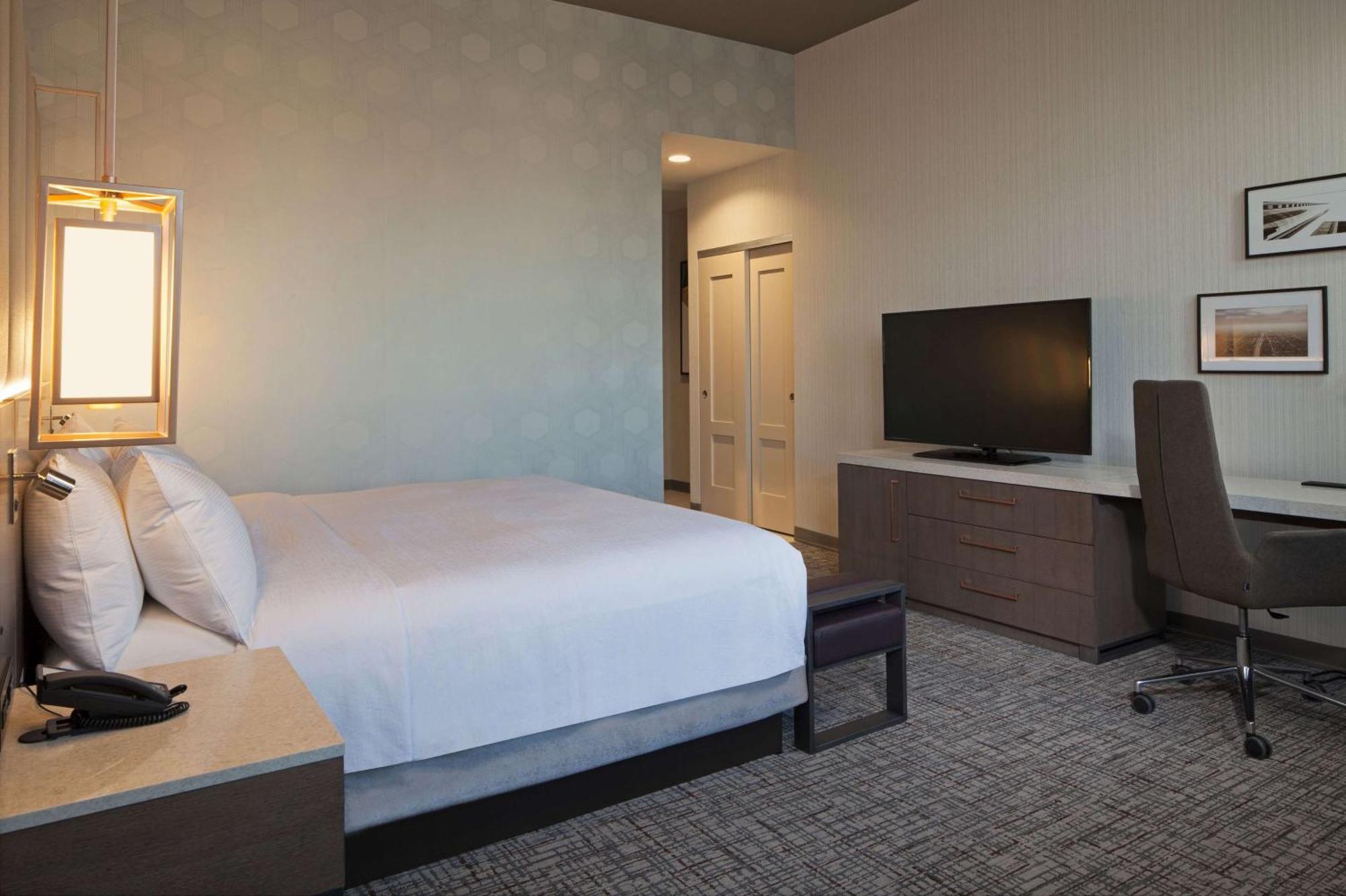 H Angeles, Curio Collection By Hilton Los Angeles