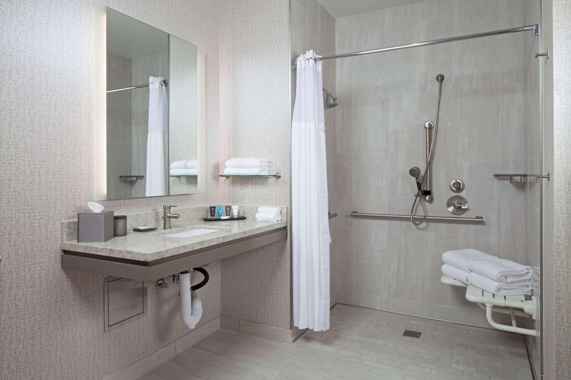 H Angeles, Curio Collection By Hilton Hotel Los Angeles